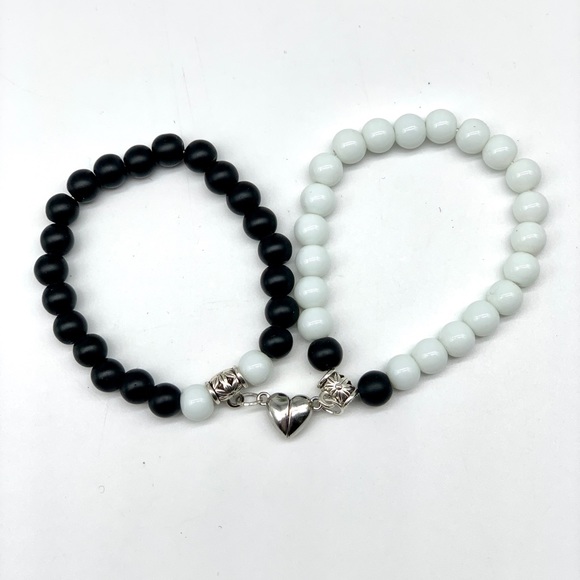 Heart Couple’s Bracelet - Picture 5 of 7